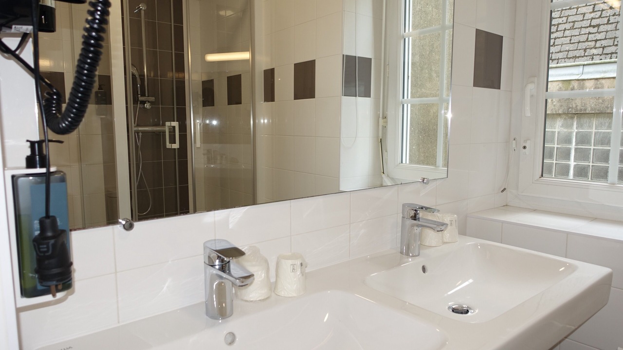 Photo of Bathroom in La Roche-sur-Yon
