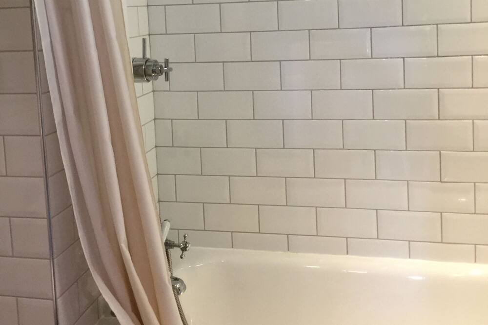 Photo of Bathroom in Chiddingstone Hoath