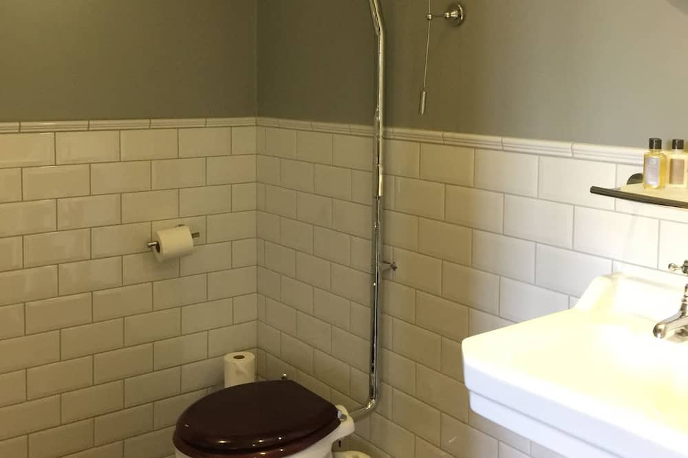 Photo of Bathroom in Chiddingstone Hoath