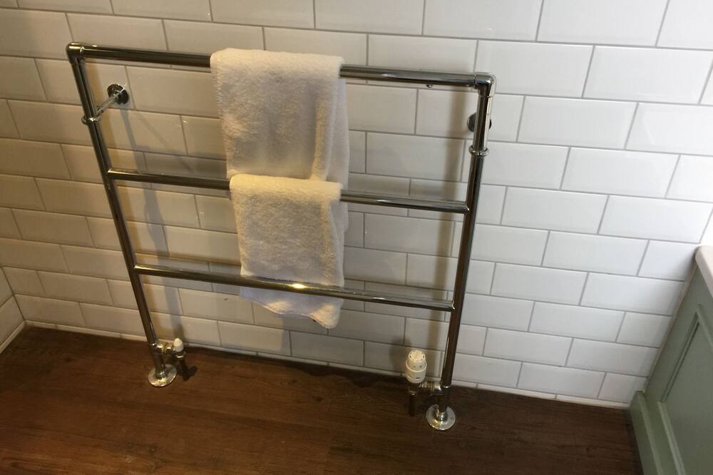 Photo of Bathroom in Chiddingstone Hoath