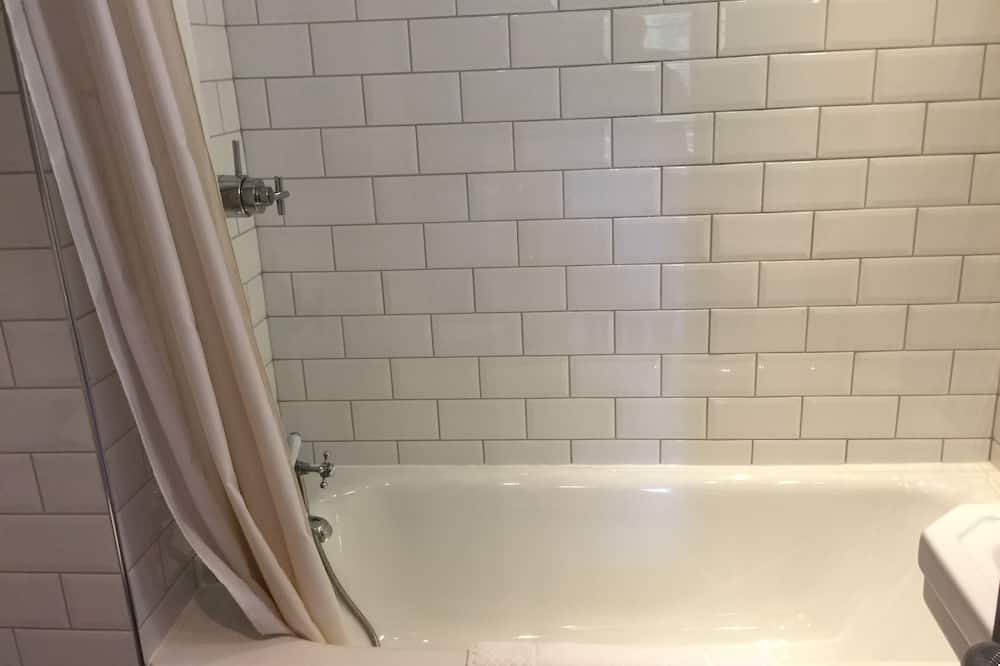 Photo of Bathroom in Chiddingstone Hoath