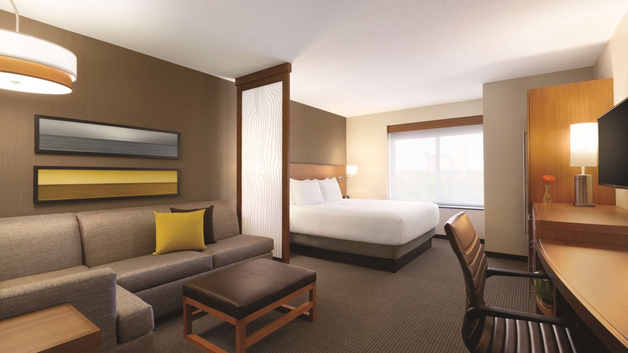 Photo of Livingroom in Downtown Niagara Falls