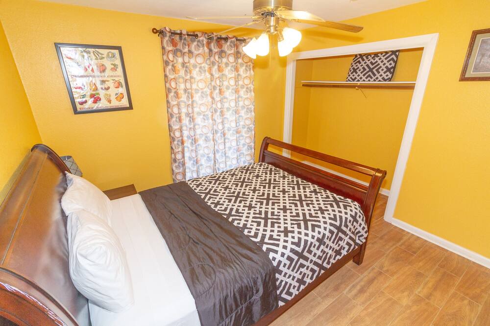 Photo of Bedroom in Brushy Creek