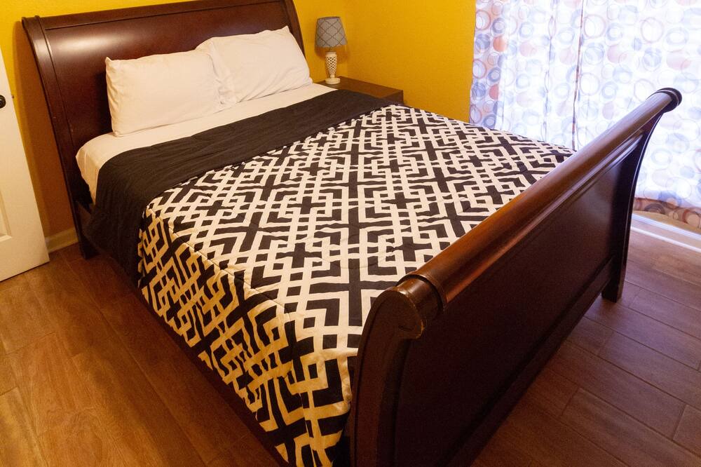 Photo of Bedroom in Brushy Creek