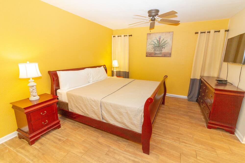 Photo of Bedroom in Brushy Creek