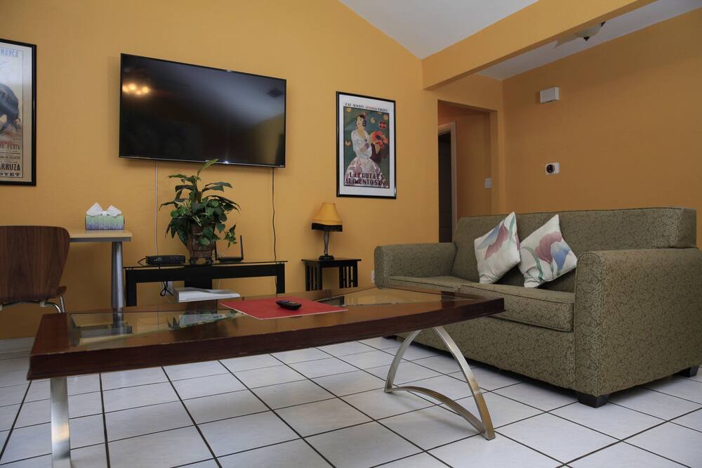 Photo of Livingroom in Brushy Creek