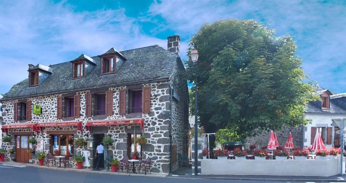 Photo of Buildings in Saint-Martin-sous-Vigouroux