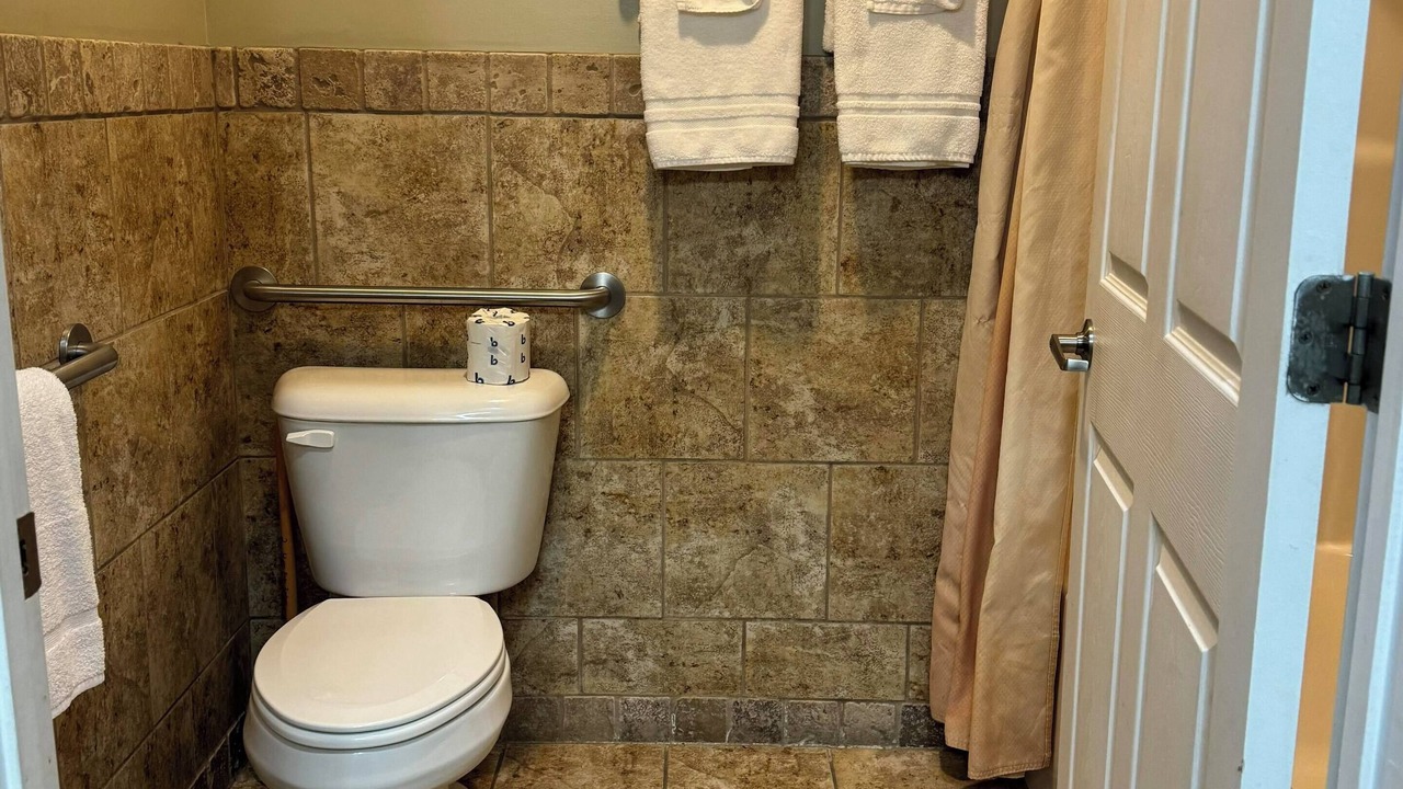Photo of Bathroom in Centre