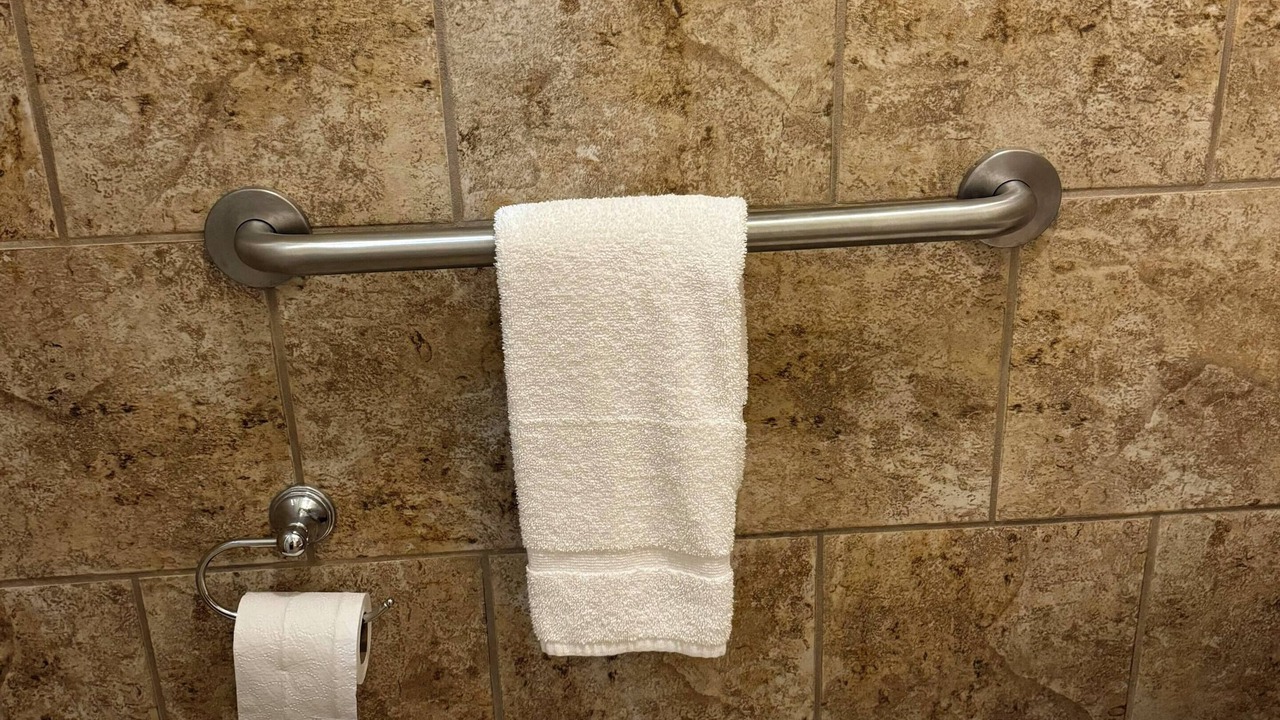Photo of Bathroom in Centre