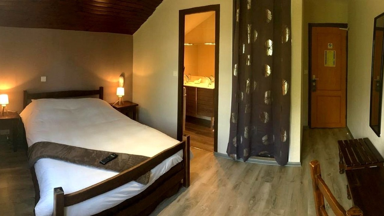 Photo of Bedroom in Issoncourt