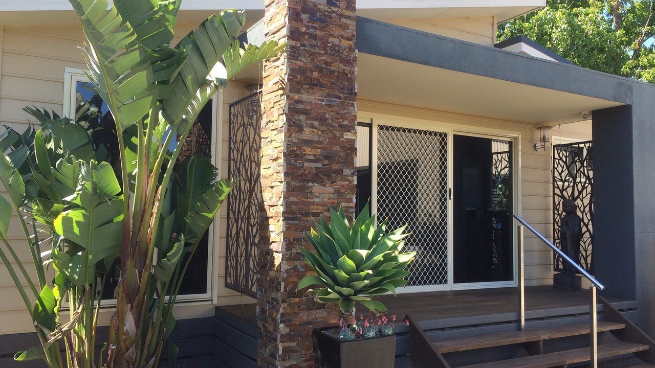 Photo of Others in Emerald