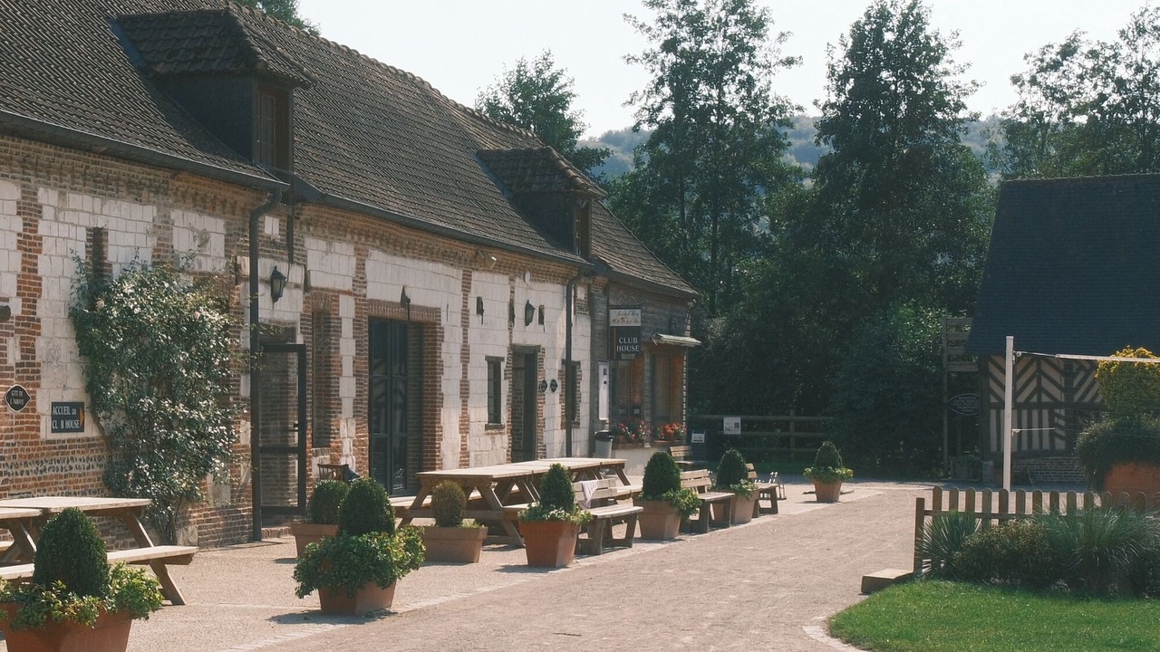 Photo of Outdoor in Beauchamps