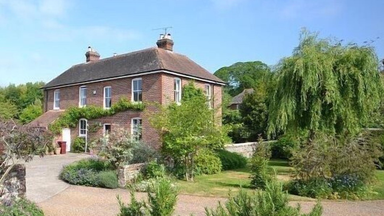 Photo of Buildings in Funtington