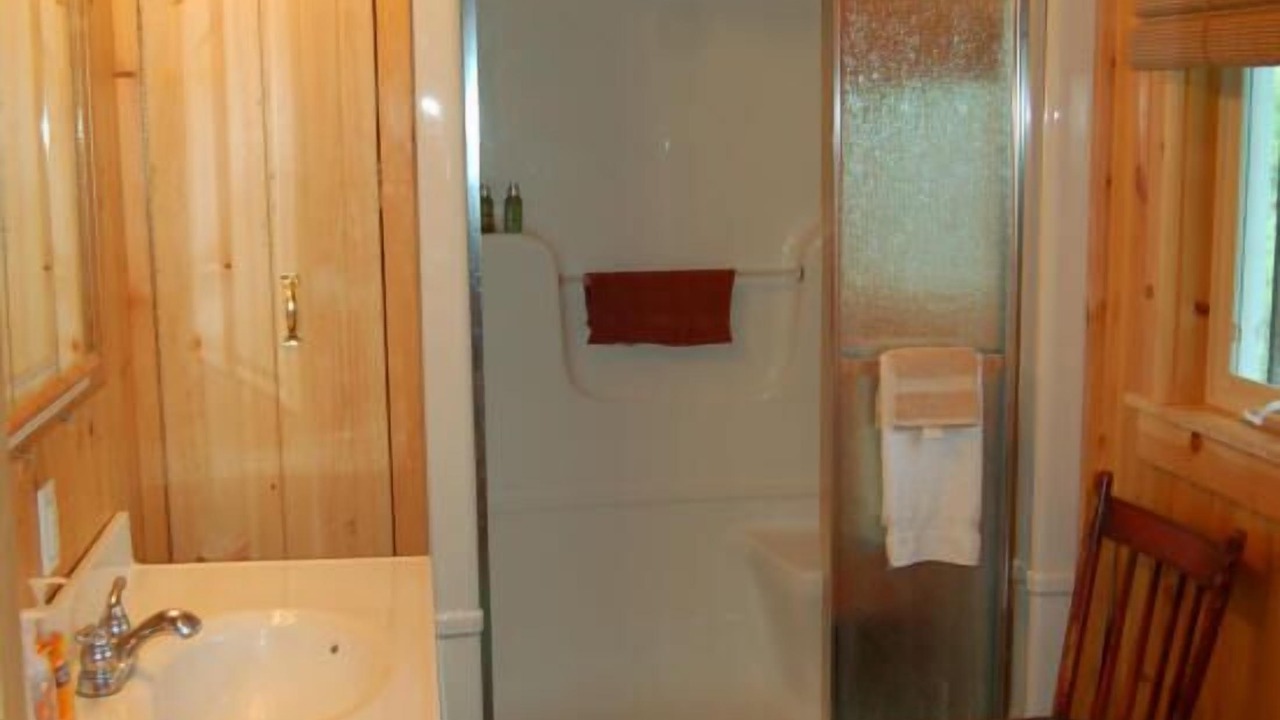 Photo of Bathroom in Rideau Lakes