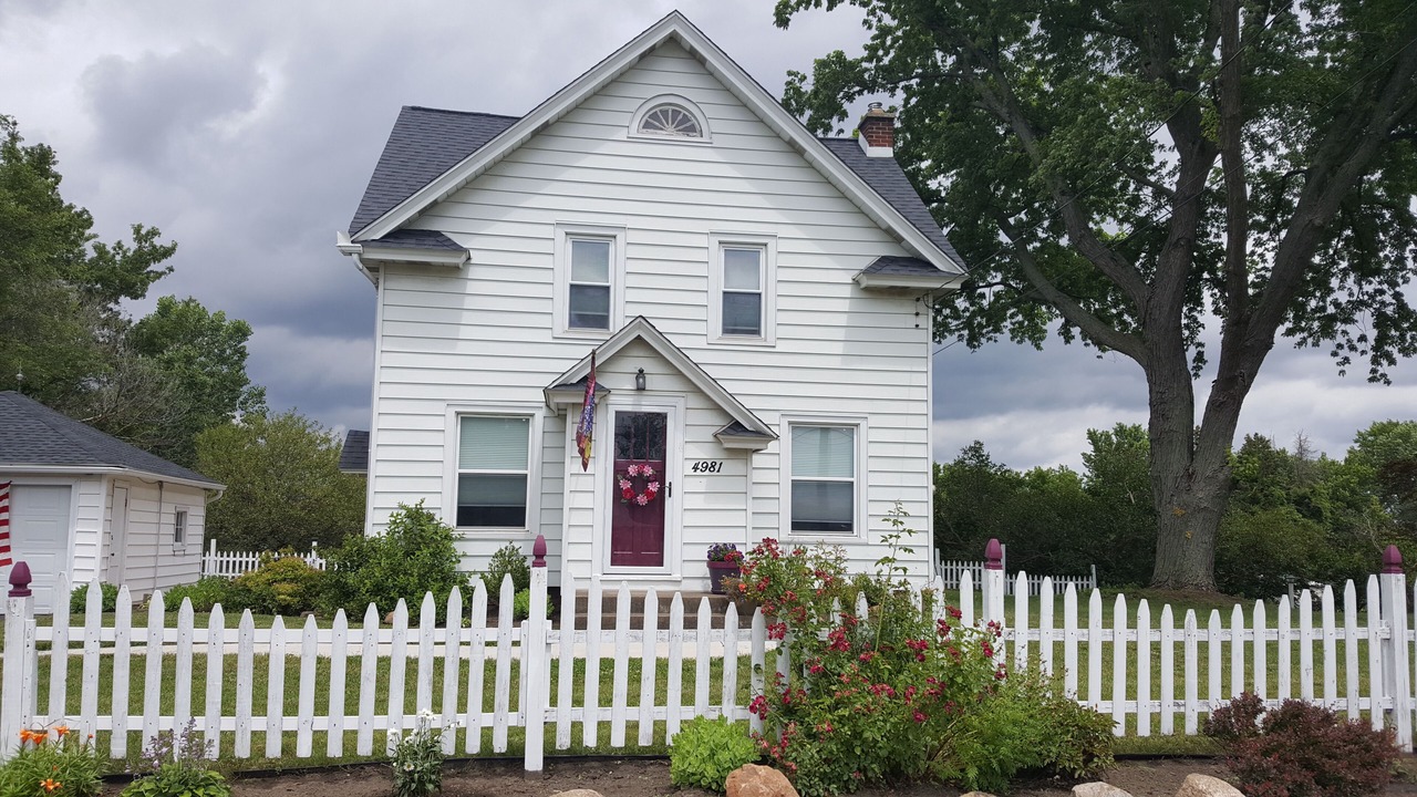 Photo of Buildings in Cambria