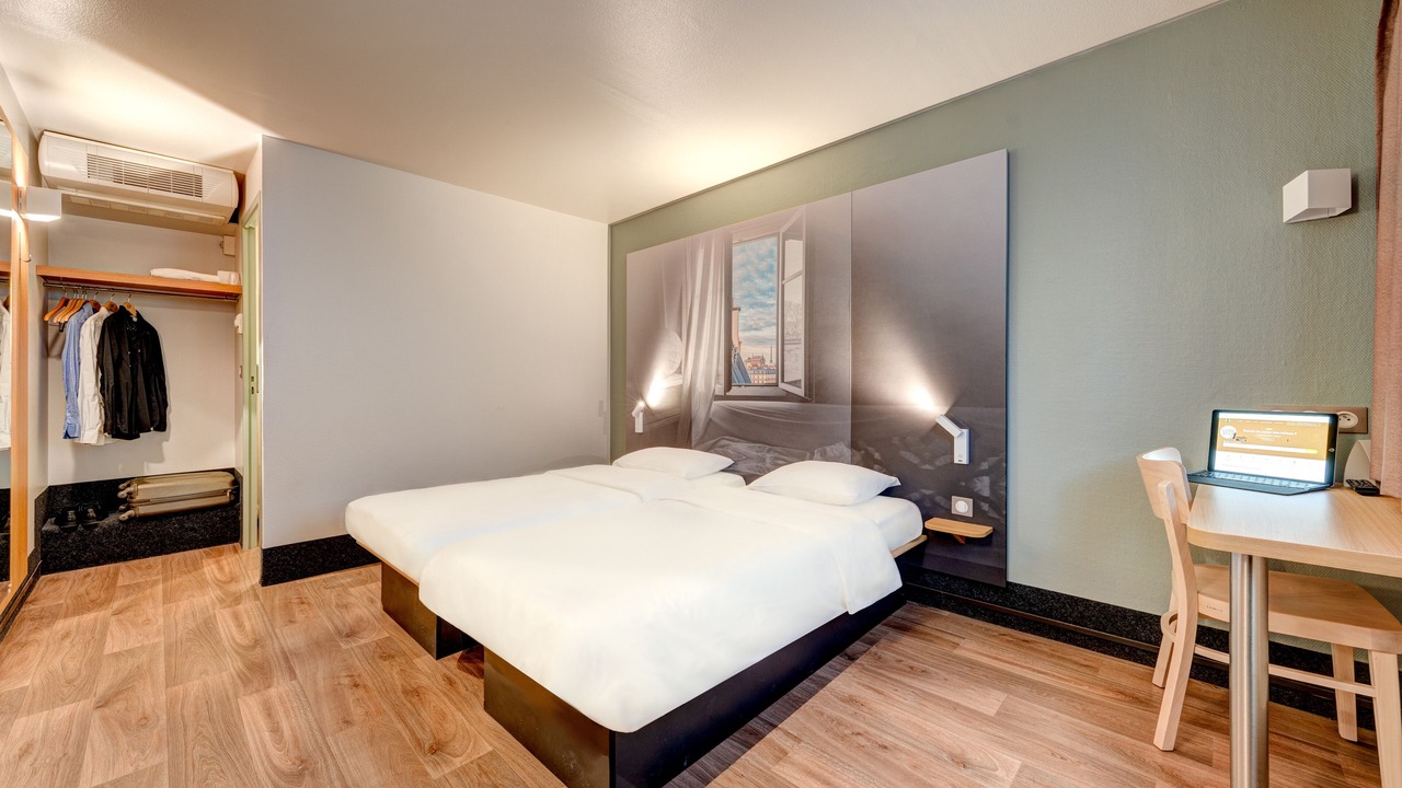 Photo of Bedroom in Louveciennes