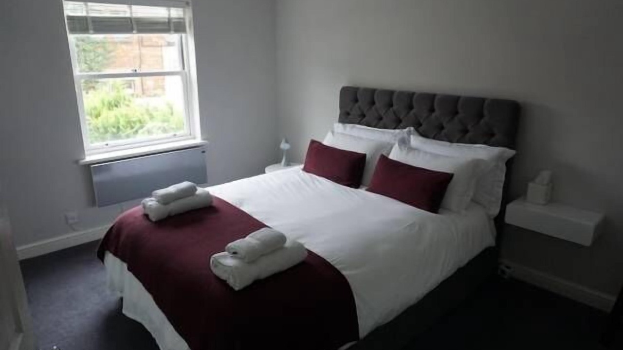 Photo of Bedroom in Summertown