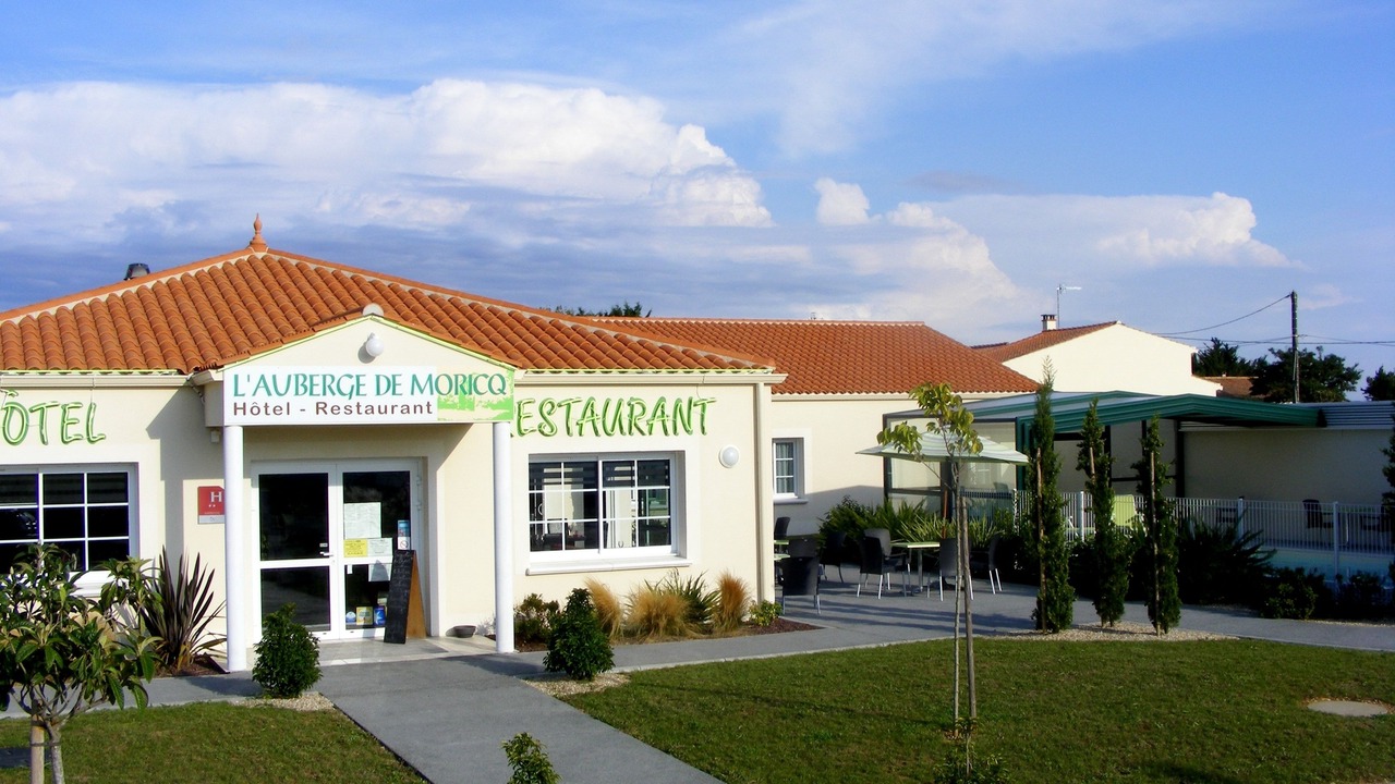 Photo of Outdoor in Angles