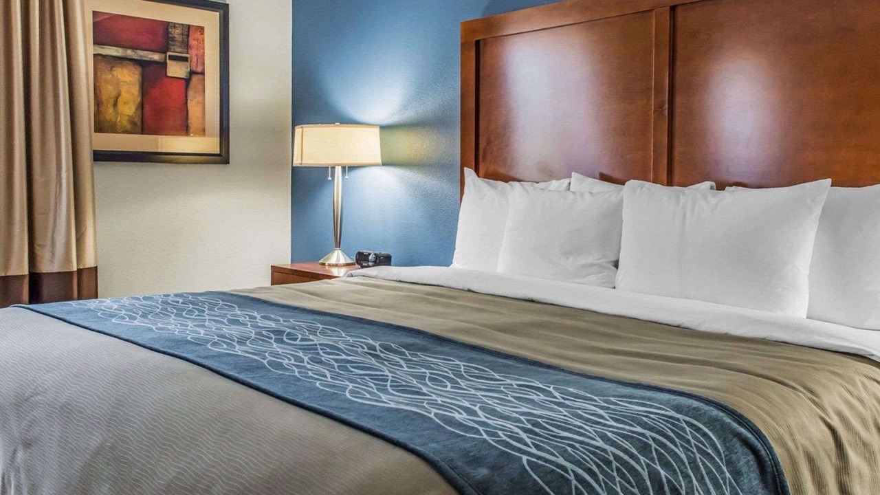 Photo of Bedroom in Rostraver