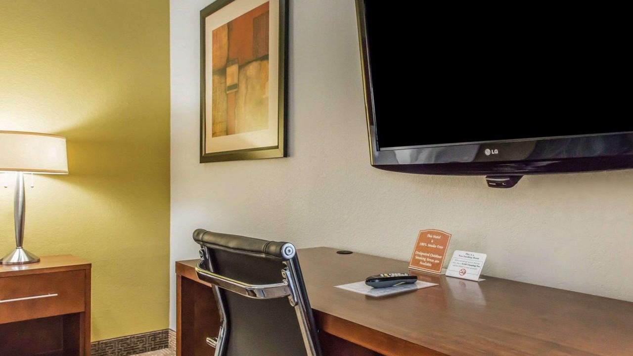 Photo of Bedroom in Rostraver