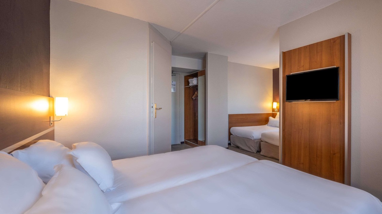 Photo of Others in Linas