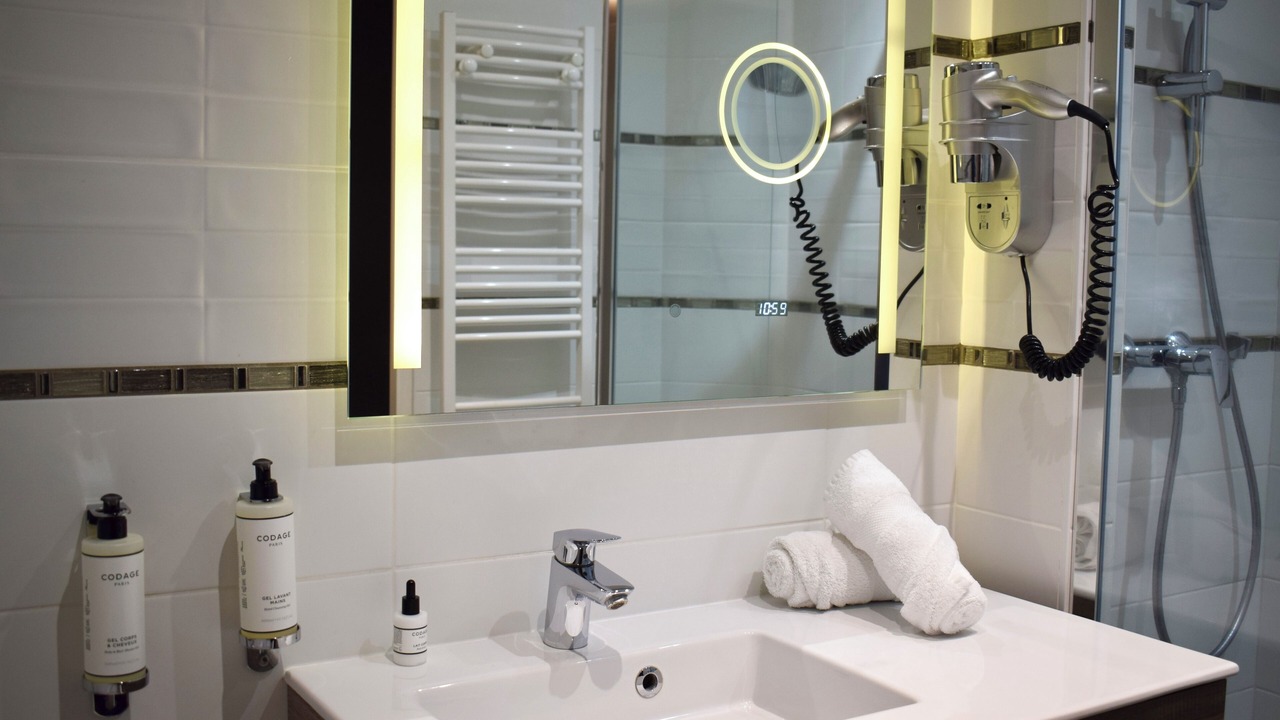 Photo of Bathroom in Deauville City Centre
