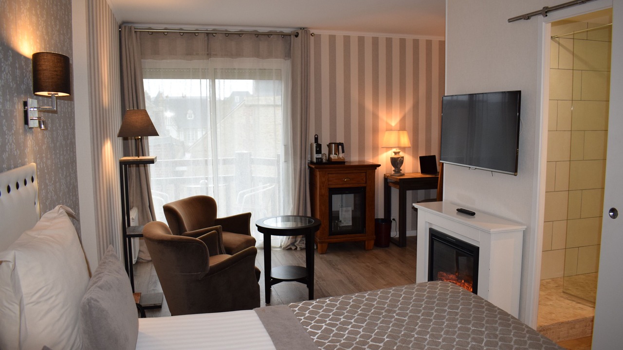Photo of Bedroom in Deauville City Centre