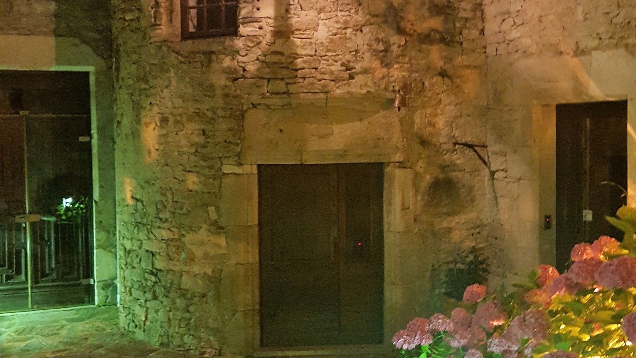Photo of Buildings in Meyronne