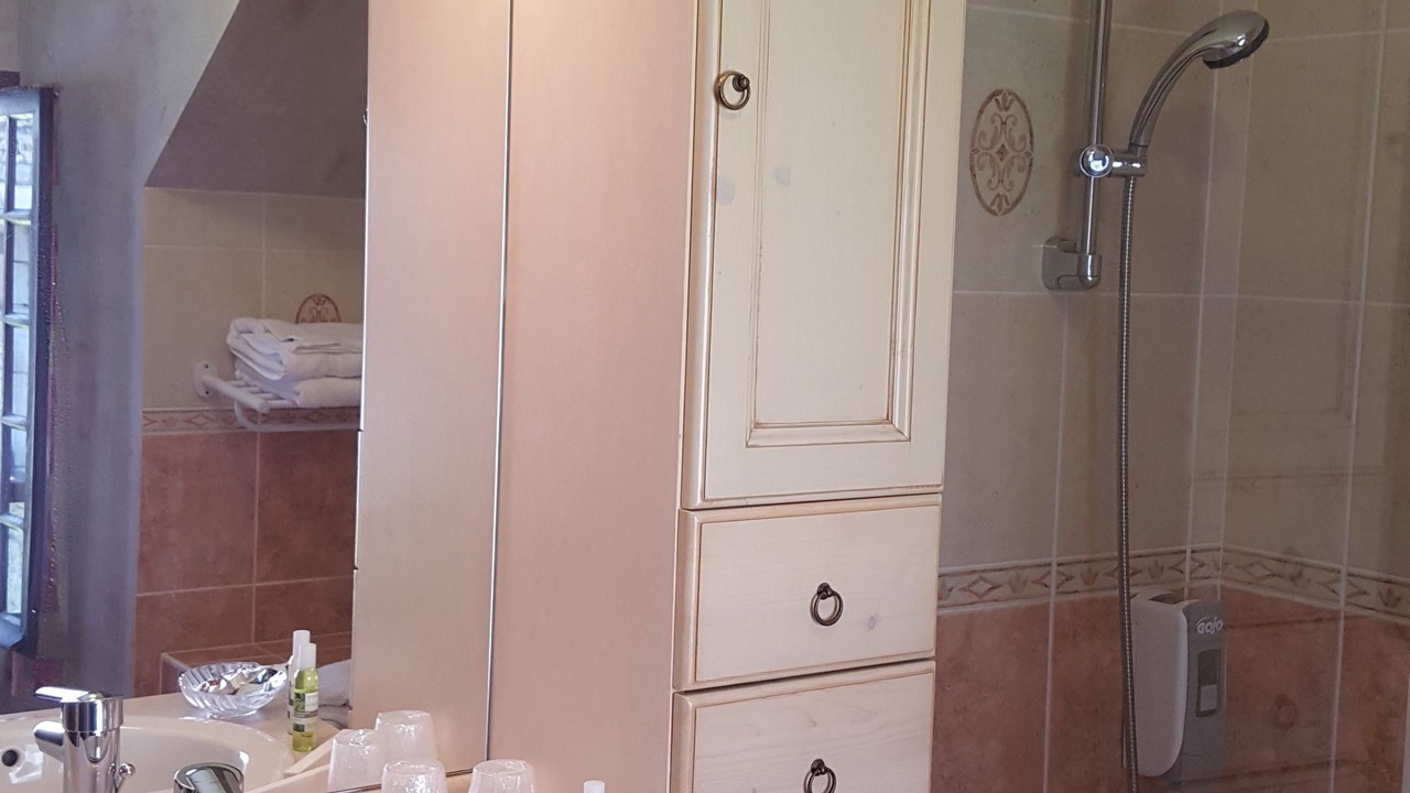 Photo of Bathroom in Meyronne