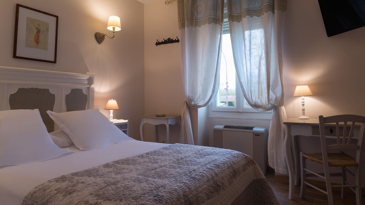 Photo of Bedroom in Entraigues-sur-la-Sorgue