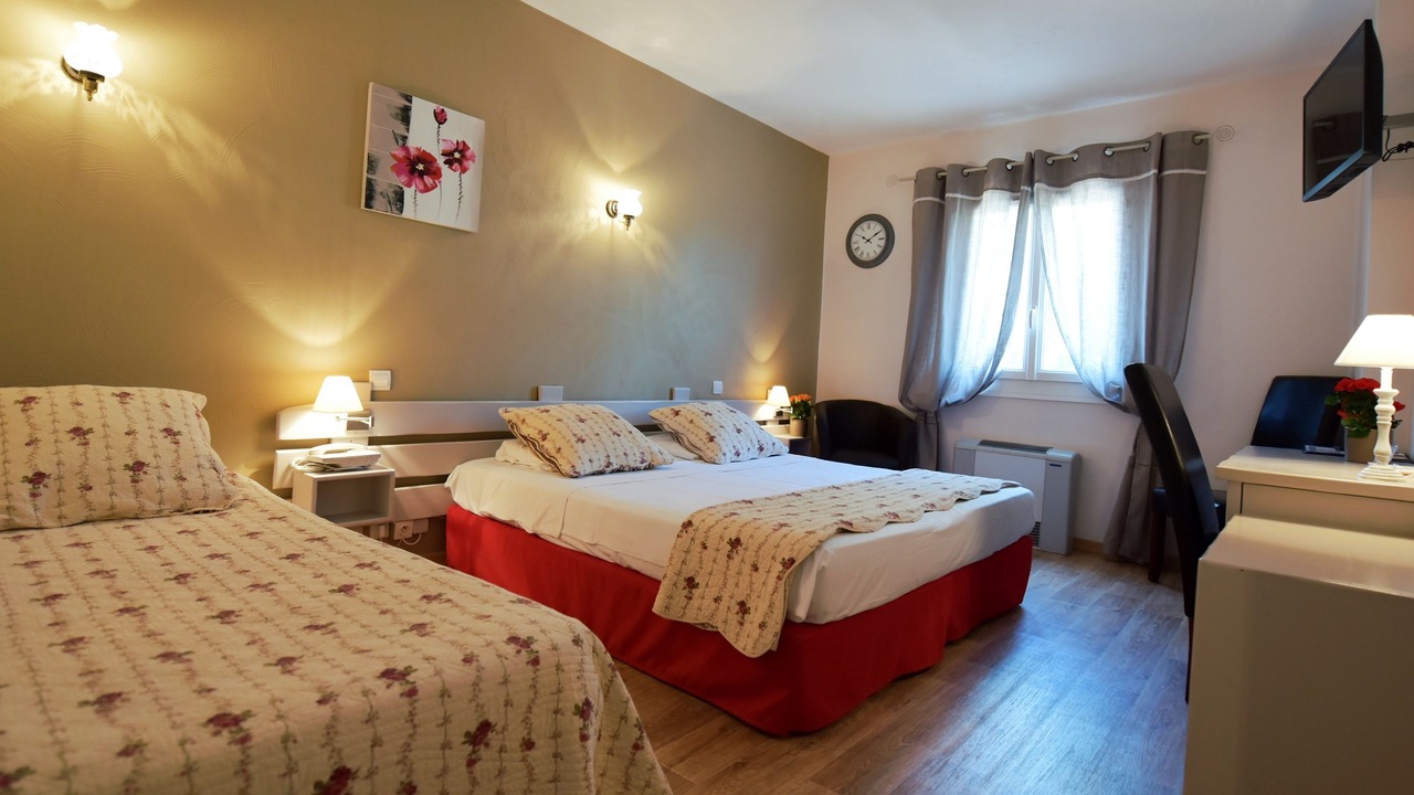 Photo of Bedroom in Entraigues-sur-la-Sorgue