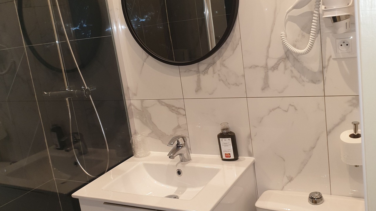 Photo of Bathroom in Magnanville