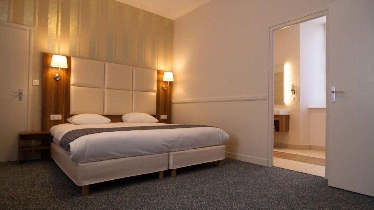 Photo of Bedroom in Combourg