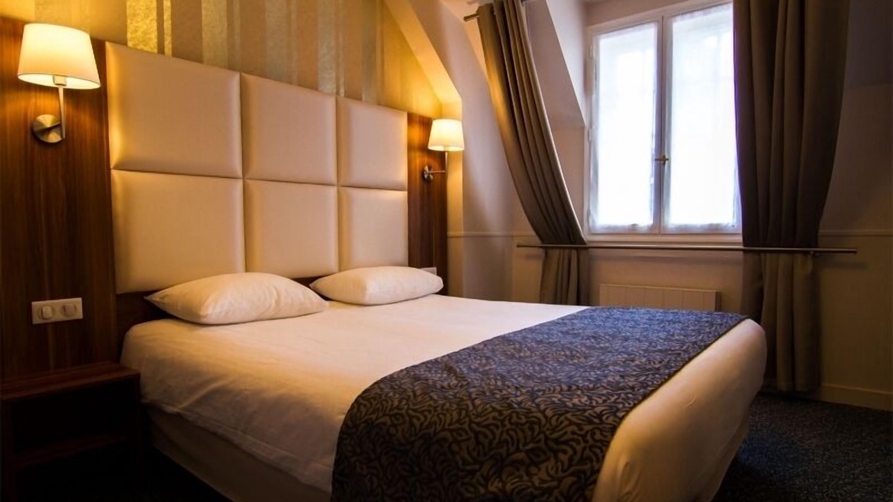 Photo of Bedroom in Combourg