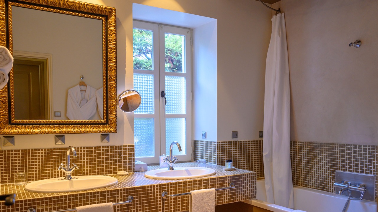 Photo of Bathroom in Saint-Paul-Trois-Chateaux