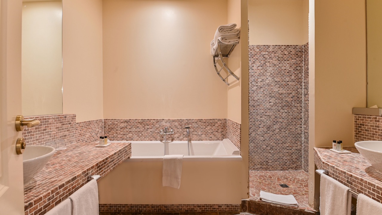 Photo of Bathroom in Saint-Paul-Trois-Chateaux