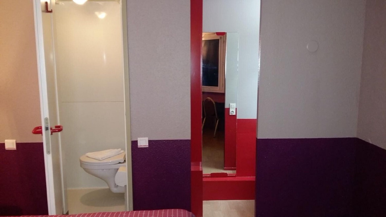 Photo of Others in Olivet