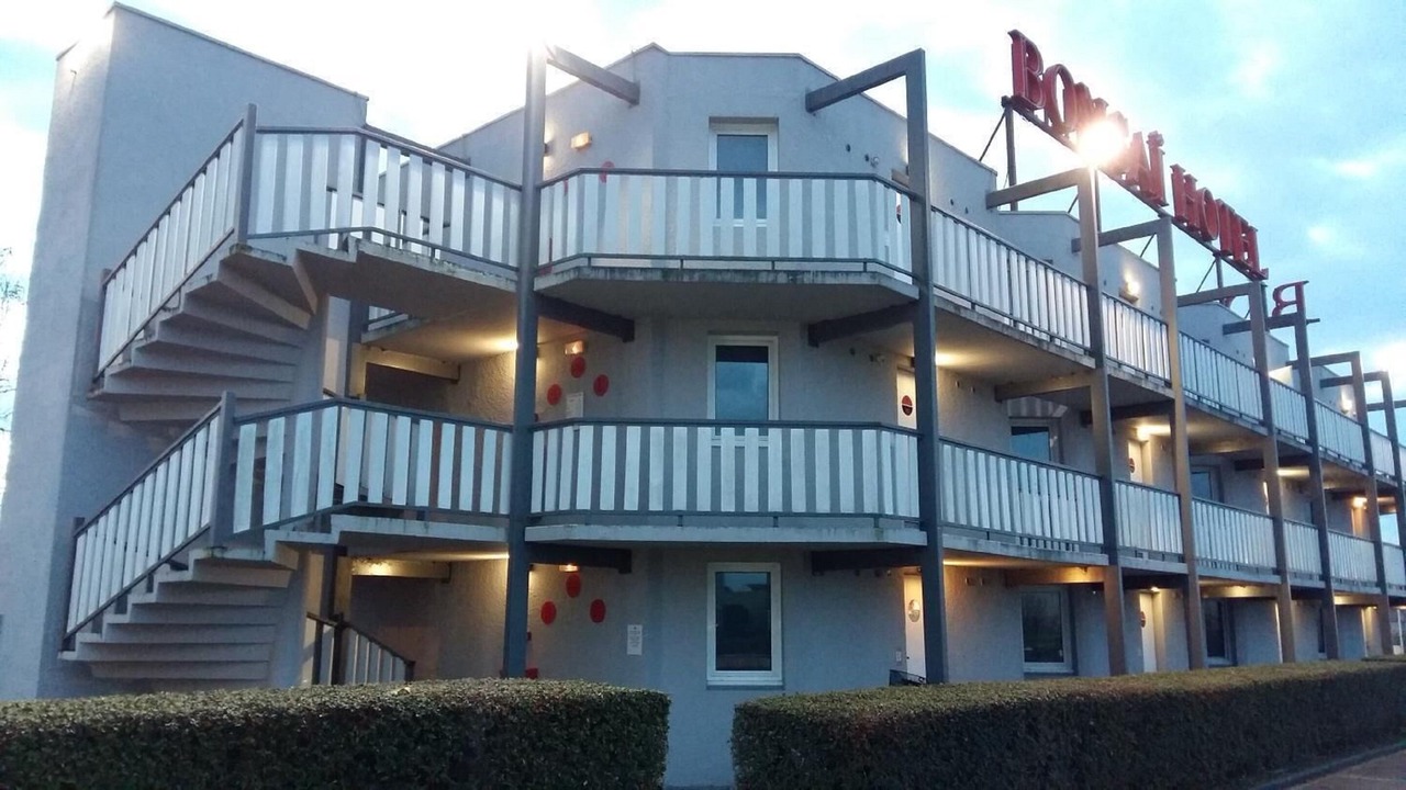 Photo of Buildings in Olivet