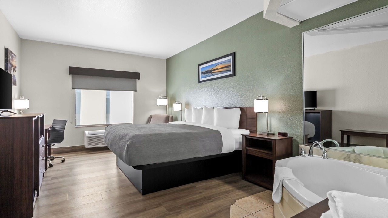 Photo of Bedroom in Tahlequah