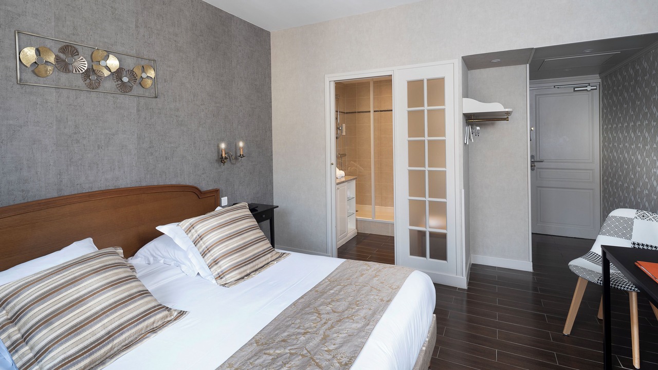 Photo of Bedroom in Condrieu