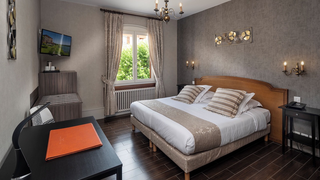 Photo of Bedroom in Condrieu