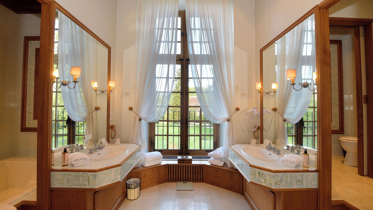 Photo of Bathroom in Vault-de-Lugny