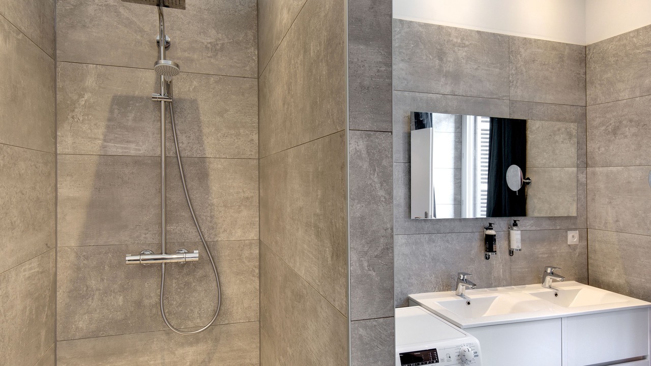 Photo of Bathroom in Dijon Centre Ville