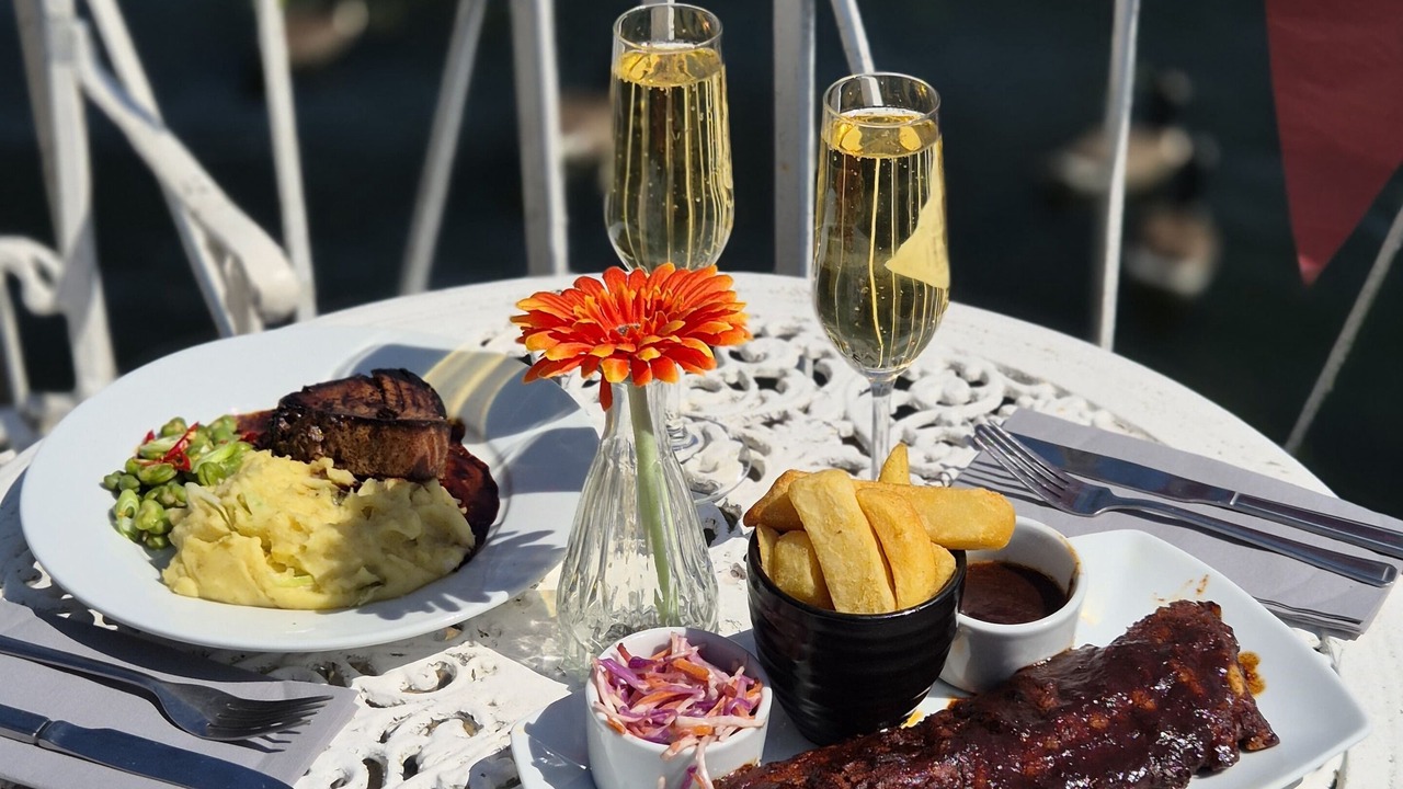 Photo of Patio Balcony in Shepperton