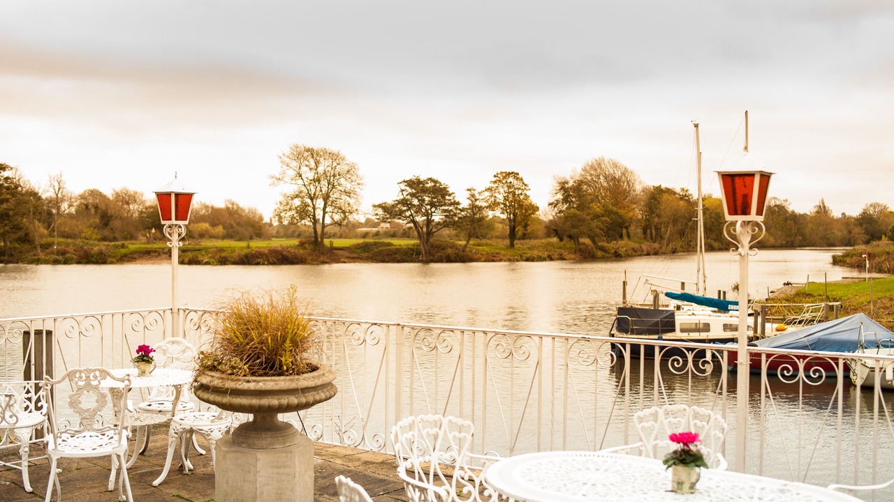 Photo of Patio Balcony in Shepperton