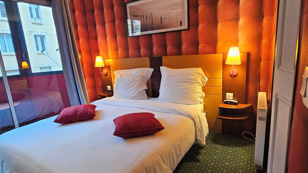 Photo of Bedroom in Rouen City Centre
