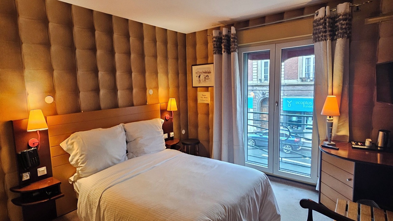 Photo of Bedroom in Rouen City Centre