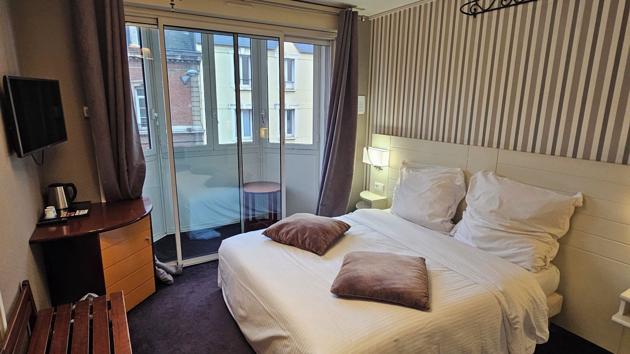 Photo of Bedroom in Rouen City Centre