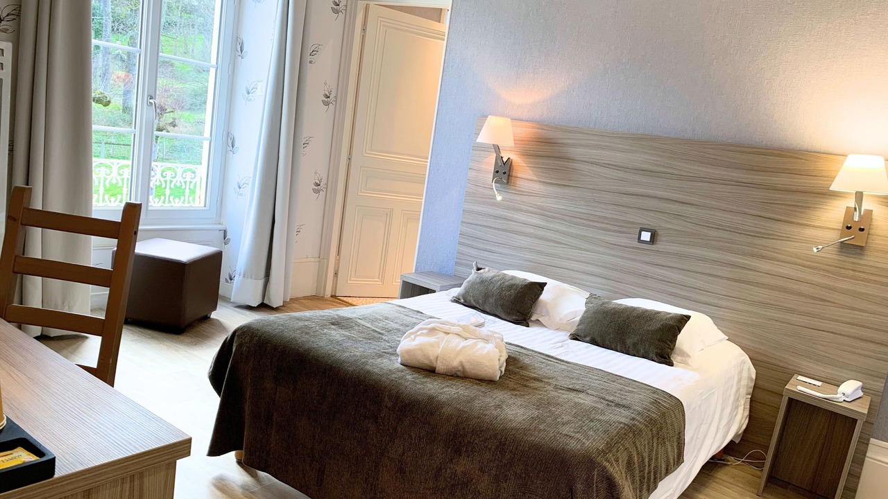Photo of Bedroom in Bourbon-Lancy