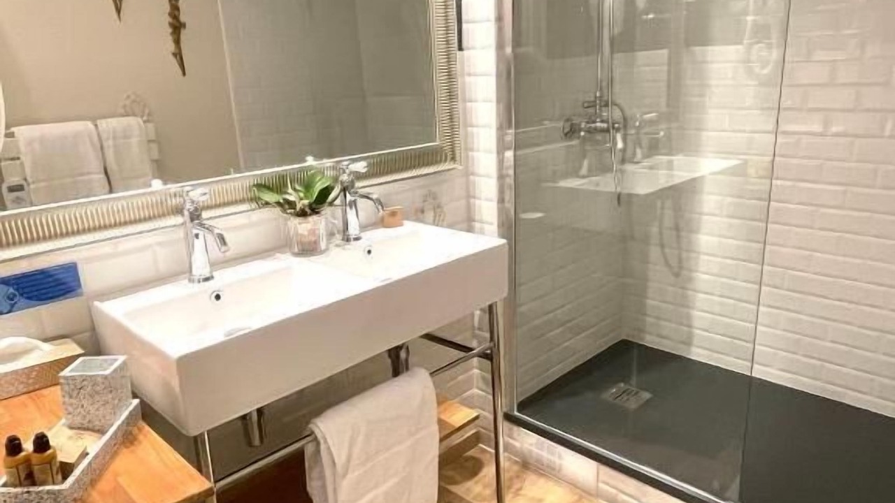 Photo of Bathroom in Monpazier